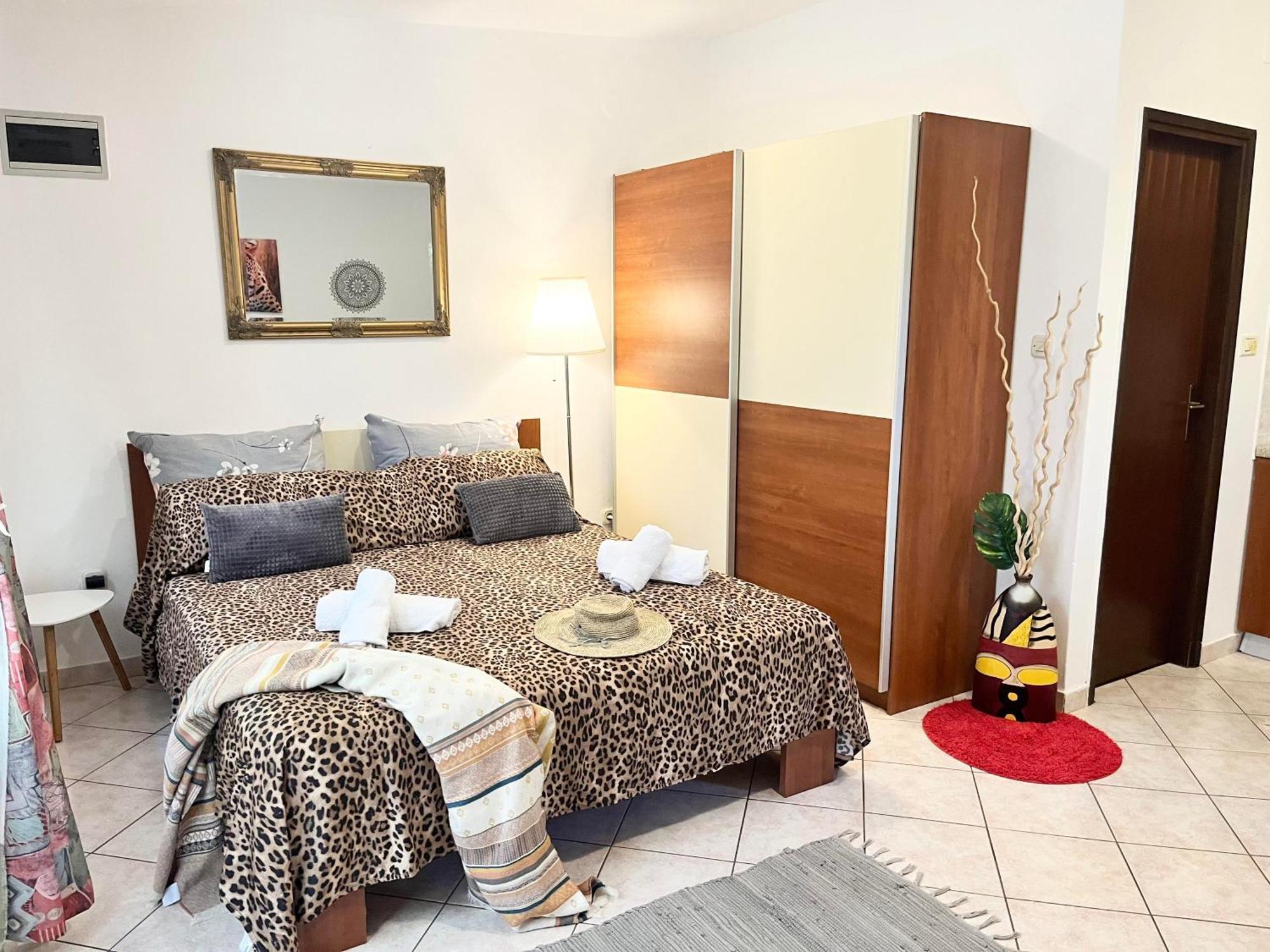 Biba Apartments Pula Bagian luar foto
